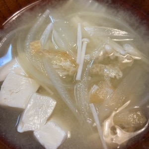 豆腐と薄揚げのお味噌汁